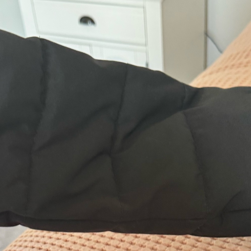 Guess, Nicely used twice only Black Puffer Jacket/Hood and Weather-Resistant. - Picture 6 of 16